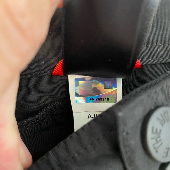 The North Face Womens Black Windbreaker Hiking Outdoor Pants/Shorts - Picture 6 of 9